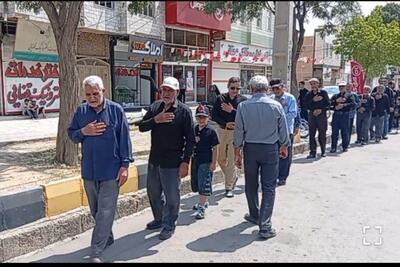 دستههای عزاداری ۲۸ صفر در خیابانهای قروه به حرکت درآمد