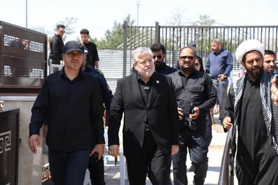 استقبال از زائران در ایستگاههای هشتگانه مبادی ورودی شهر مشهد | شهردار مشهد مقدس: امسال رینگ شبکه ریلی قطار شهری مشهد برای خدمت به زائران کامل شد