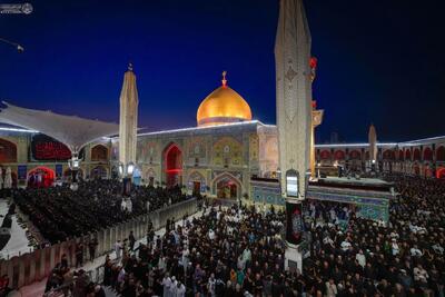 عکس: نماز جماعت حرم امام علی در شب رحلت پیامبر (ص)