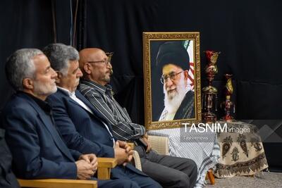  تجدید بیعت جریان‌های سیاسی زنجان با رهبر انقلاب - تسنیم
