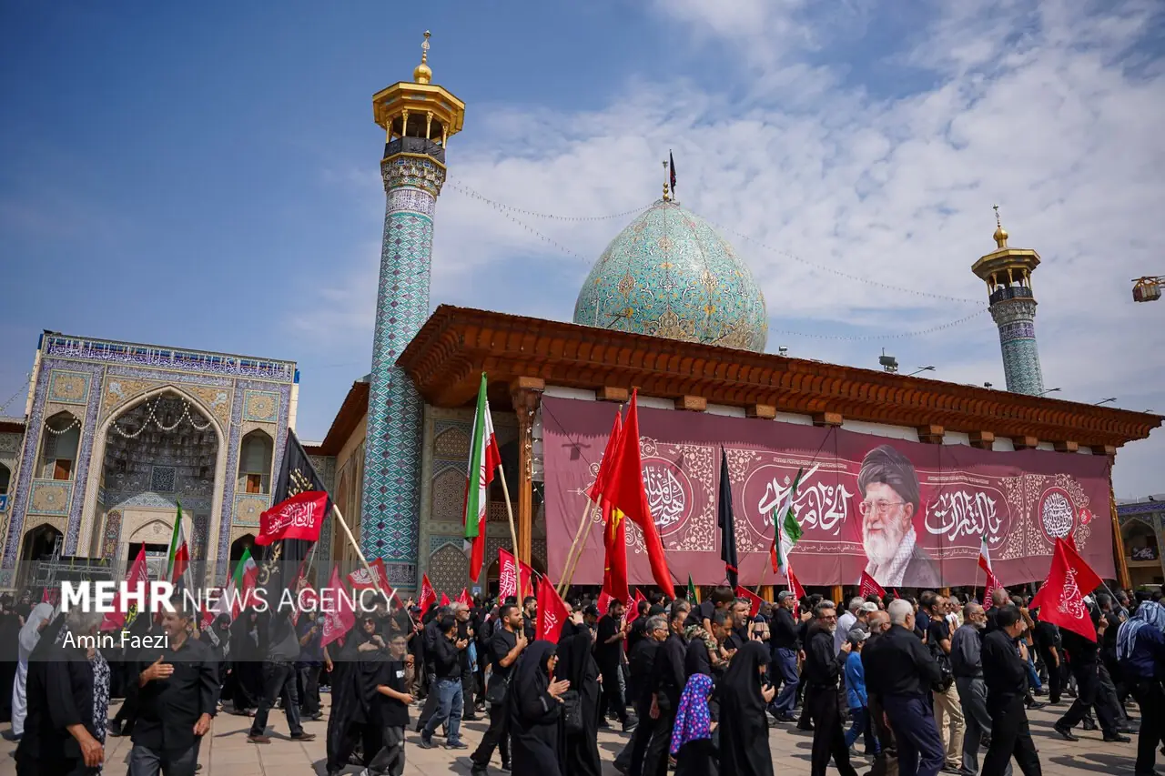  عکس/ مراسم عزاداری شهادت امام رضا(ع) در حرم شاهچراغ