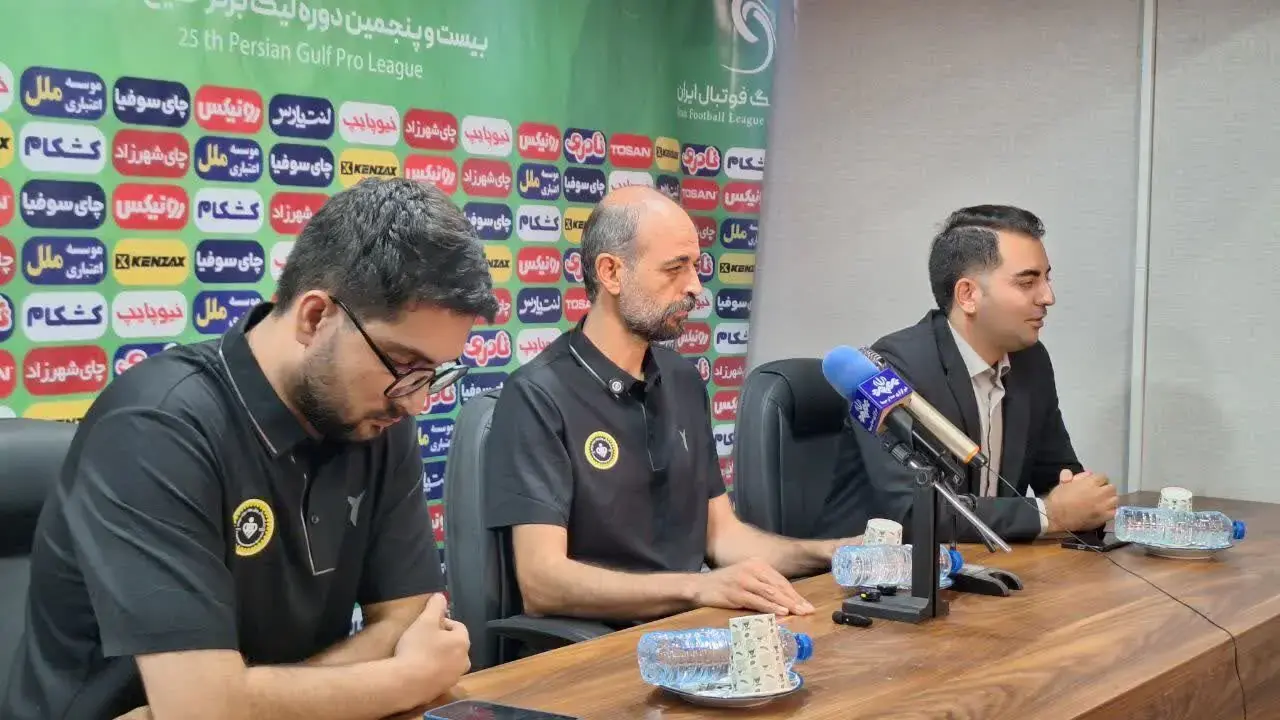 امیدوارم چادرملو و سپاهان بازی خوبی ارائه دهند