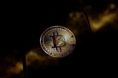 کیفپولهای میلیون دلاری بیتکوین پس از ۱۲ سال بیدار شدند