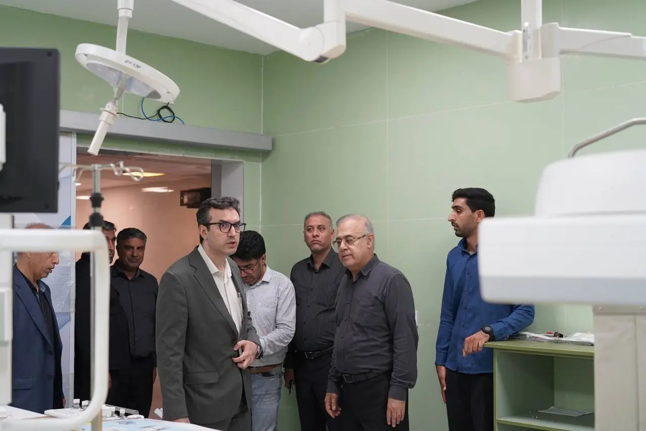 تأکید استاندار هرمزگان بر رفع موانع تکمیل بیمارستان ستاره خلیج فارس