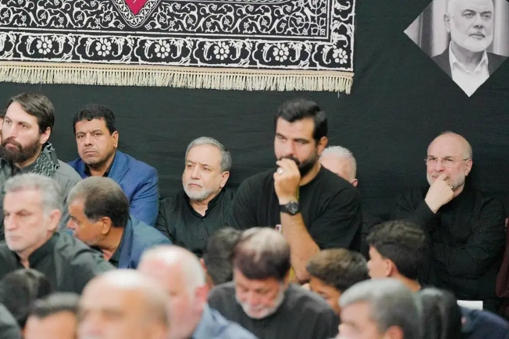  حضور قالیباف و عراقچی در سوگ شهادت امام رضا(ع) در مشهد