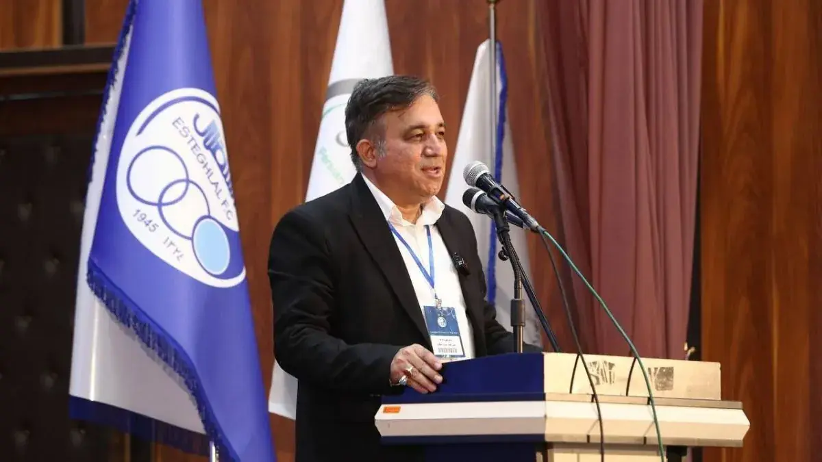  کنایه سنگین تاجرنیا به سپاهان و تراکتور درباره تعیین قهرمان لیگ