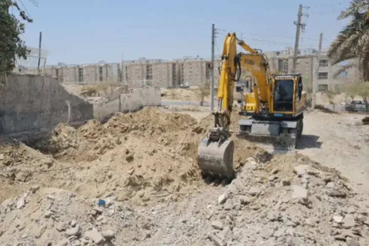  بازسازی منازل آسیب دیده در حمله آمریکا   به بندرعباس آغاز شد