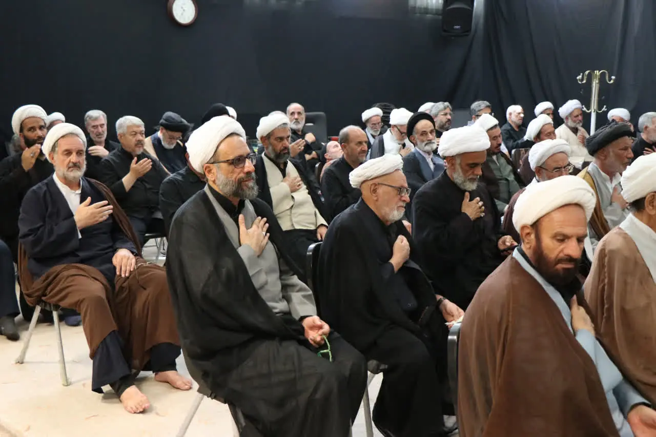  تصاویری از عزاداری روز شهادت امام رضا (ع) از سوی حضرت آیت الله نوری همدانی