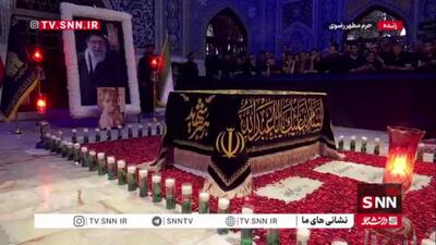  مزار رهبر شهید در حرم ثامن‌الائمه(ع)، در شب شهادت امام رضا(ع)