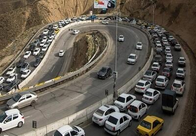 ترافیک در محورهای کندوان و هراز نیمهسنگین است
