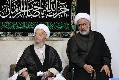  عکس: مراسم سوگواری امام رضا(ع) با حضور مردم در بیوت مراجع