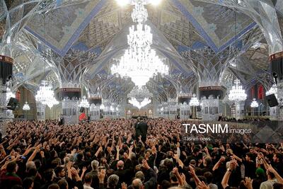  چهارپایه خوانی به یاد رهبر شهید در حرم مطهر رضوی تصاویر - تسنیم