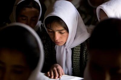  یونسکو: 2.4 میلیون دختر افغان از تحصیل بالاتر از کلاس ششم محروم‌اند