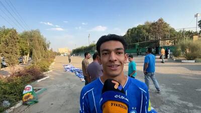 هوادار استقلال: به تراکتور نمیرسد برای ما کری بخواند، اندازه روزبه چشمی جام دارید!