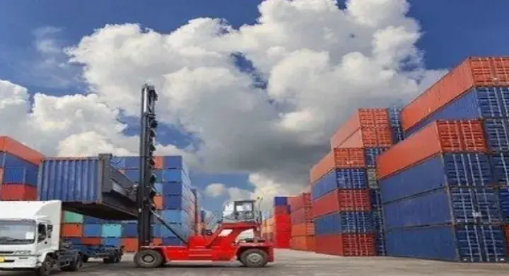 صادرات ۵۹۶ میلیون دلاری کالا از گمرکات آذربایجان شرقی