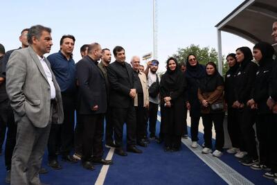 بازدید وزیر ورزش و جوانان از استادیوم بینالمللی هاکی ایران
