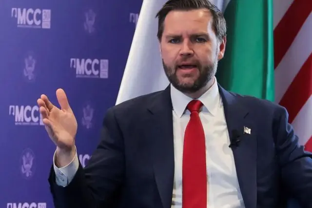  ونس، معاون ترامپ: درباره ایران هدف نخست ما حفظ ثبات قیمت انرژی و هدف دوم این است که اطمینان حاصل کنیم ایران هرگز به سلاح هسته‌ای دست پیدا نمی‌کند