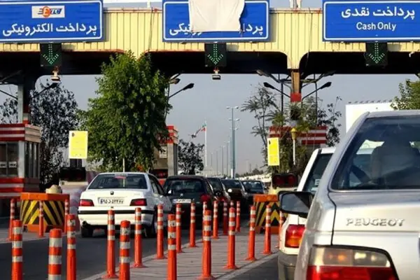 ترافیک سنگین در محورهای منتهی به پایتخت