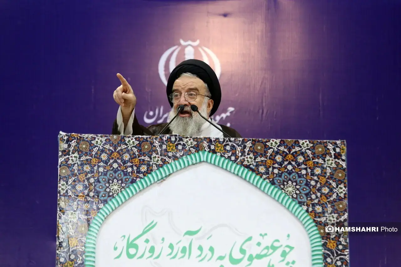  آیت‌الله سید احمد خاتمی: می خواستند ایران را تجزیه و تبدیل به ۷ کشور کنند