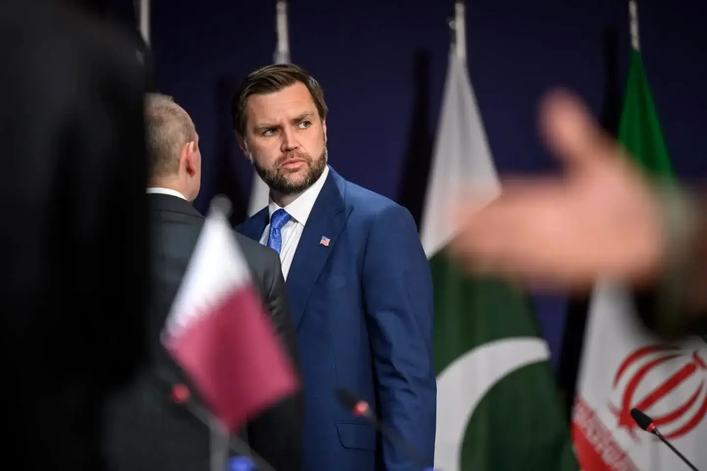 ونس: مقامات ایرانی زیر وعدههایشان میزنند!