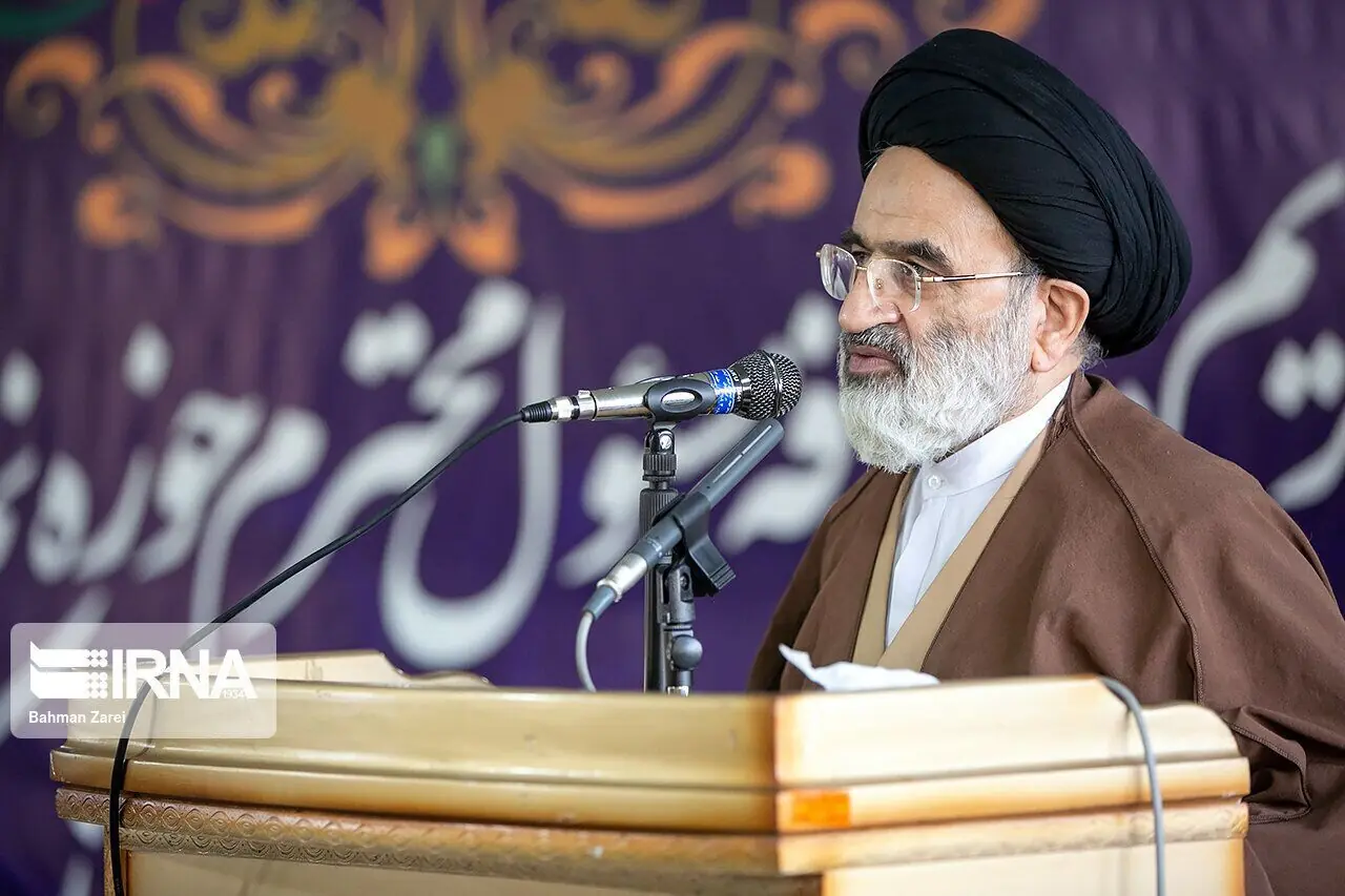 حجتالاسلام تقوی: تنگه هرمز به گلوگاهی برای اقتصاد غرب تبدیل شده است