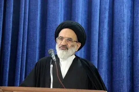  تقوی: جواب همه جنایتکاران را از سنگر علم باید بدهیم / ما از تنگه هرمز به هیچ وجه نمی‌گذریم