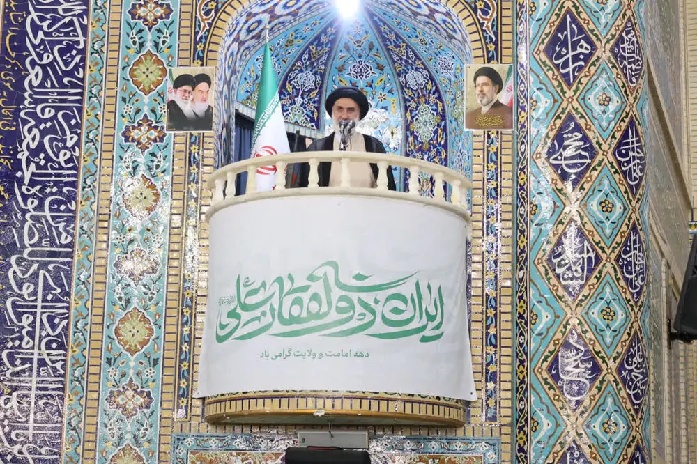 امام جمعه شهرکرد: دشمنی آمریکا و انگستان با ایران سابقهای دیرینه دارد