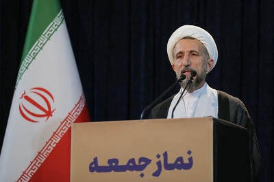 امام جمعه قزوین: عزت ایران اسلامی نتیجه مقاومت مردم است