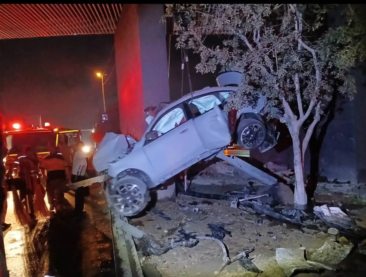 حادثه برای BMW در بزرگراه همت؛ سه نفر جان باختند