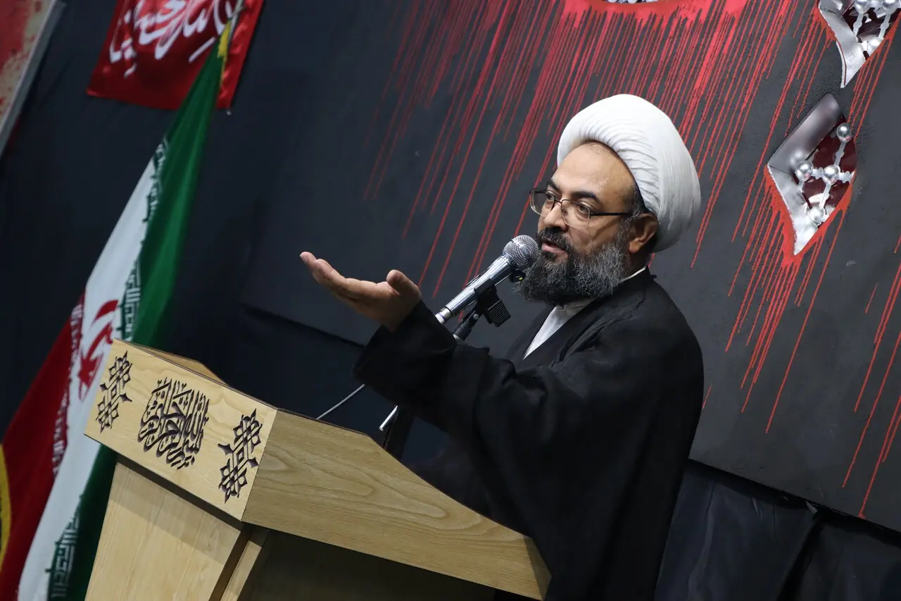 حجتالاسلام نقوی: افزایش قیمت بنزین راهحل مشکلات اقتصادی نیست