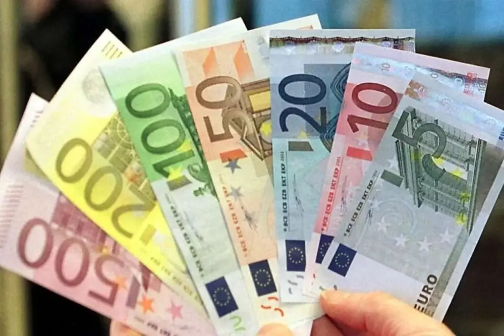پیش بینی قیمت دلار فردا شنبه 24 مرداد