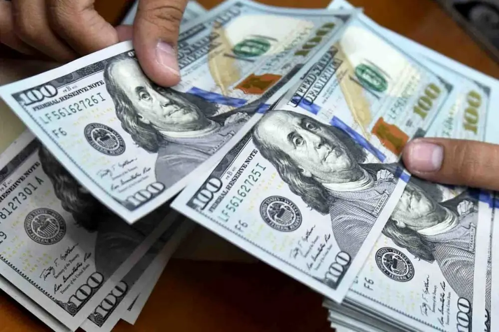  قیمت دلار آمریکا امروز جمعه 23 مرداد چقدر شد؟