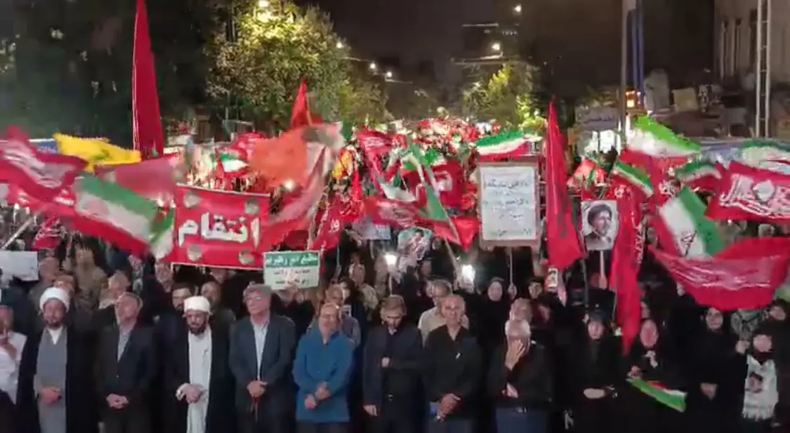 اجتماع باشکوه مردم ارومیه در شام غریبان سالرور شهادت امام رضا(ع) - پارس فوتبال