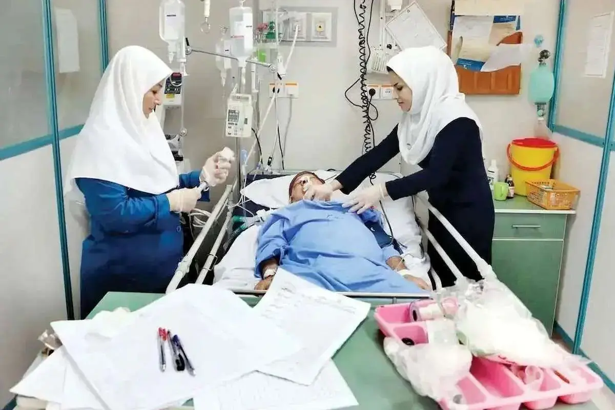 معاون پرستاری وزارت بهداشت: با کمبود ۱۰۰ هزار پرستار در کشور مواجه هستیم