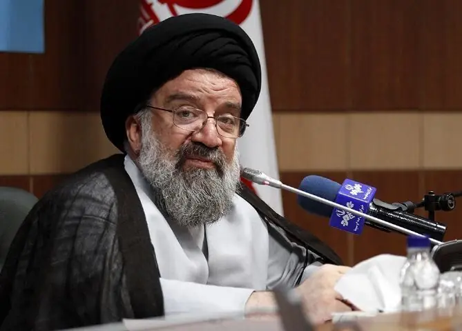 خاتمی امام جمعه تهران: گزینه «فقط جنگ و لاغیر» را نمیتوان گزینهای کاملاً قرآنی دانست / پیامبر (ص) ۸۰ جنگ داشت اما صلح هم داشت