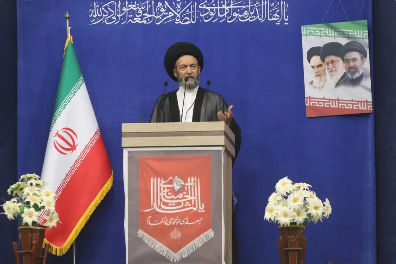 امام جمعه اردبیل: آمریکا با ۲۰۰ ناو هم نتوانست ایران را مهار کند/مقاومت اقتصادی مردم میتواند آخرین محاسبه ترامپ را هم ناکام بگذارد