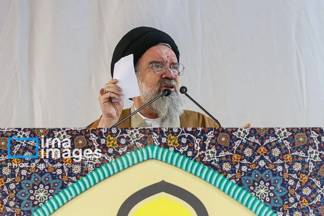 آیتالله خاتمی: توان موشکی ایران، آمریکا را به ذلت کشاند
