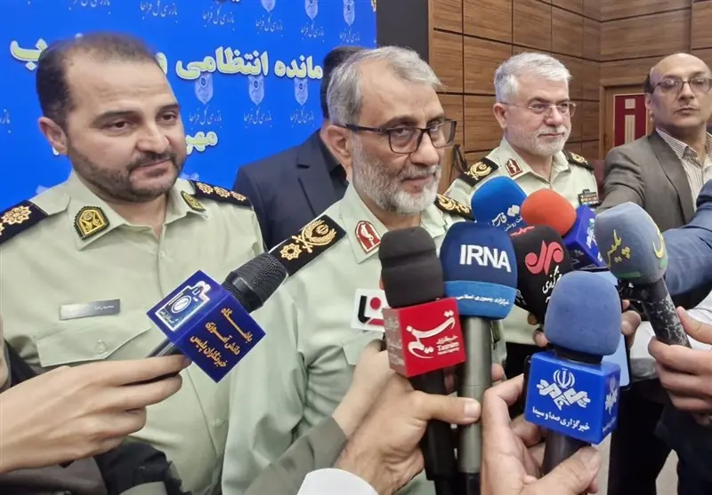 سردار رضایی: برخورد با قاچاقچیان و دارندگان سلاح غیرمجاز جدیتر میشود - تسنیم