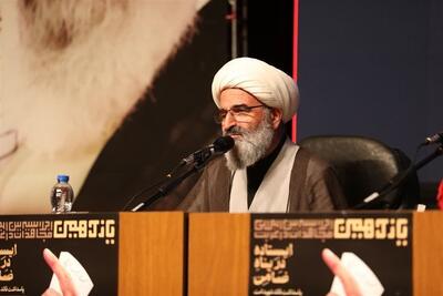 تجلیل از خادمان بصیرت عاشورایی در سمنان - تسنیم