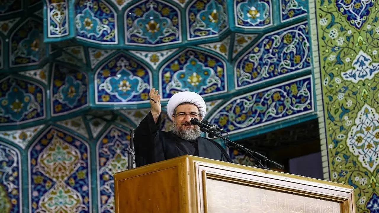 ایران از منافع خود در تنگه هرمز کوتاه نمیآید