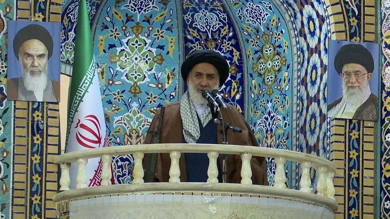آزادگان نماد عزت و ایستادگی ملت ایران هستند
