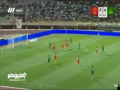 عکس العمل خوب نیازمند روی ضربه آزاد بازیکن شمس آذر