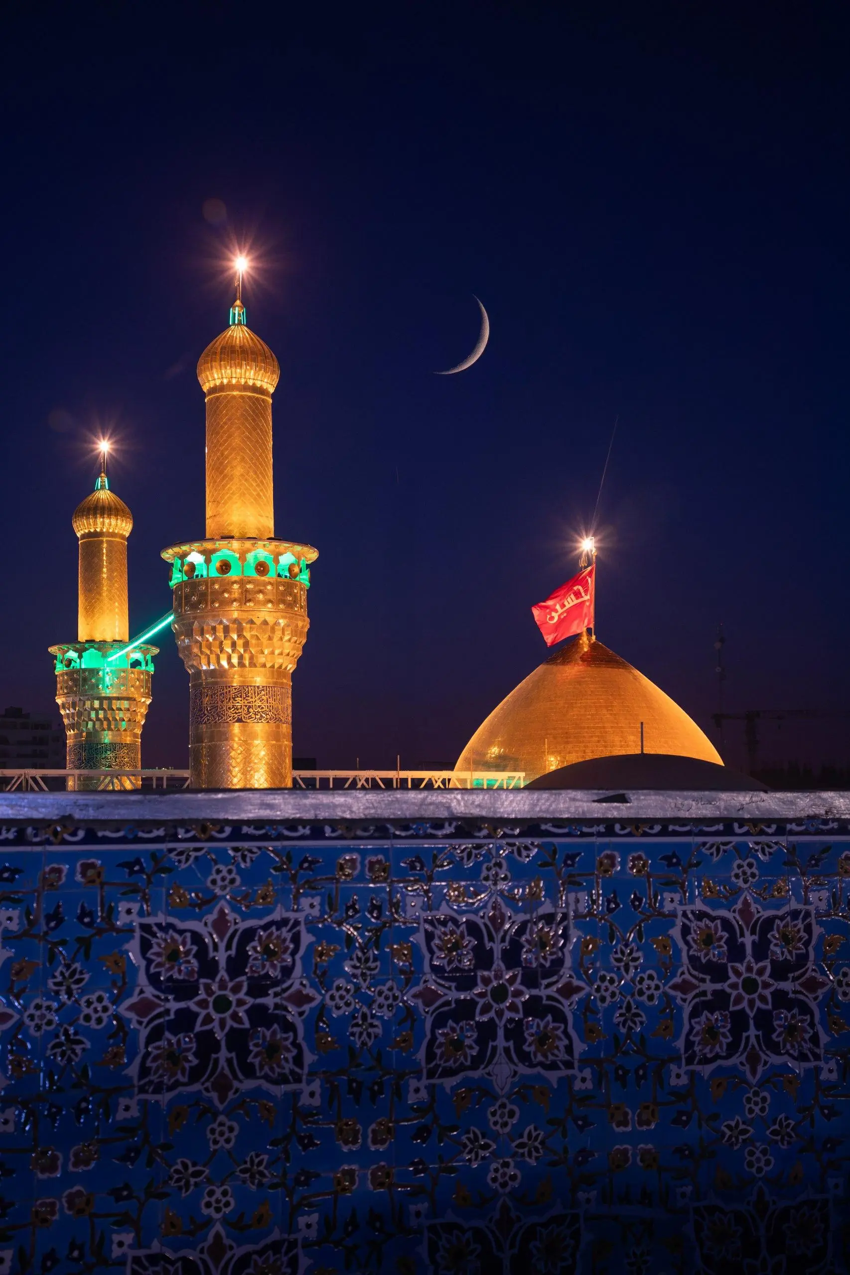 عکس/ هلال ماه ربیعالاول و نمایی از گنبد حرم امام حسین(ع)