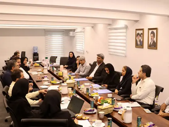 پیوند ظرفیتهای علمی فولاد هرمزگان با دانشگاههای استان هرمزگان
