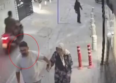  تصاویر دردناک از لحظه سرقت از یک پیرزن کهنسال