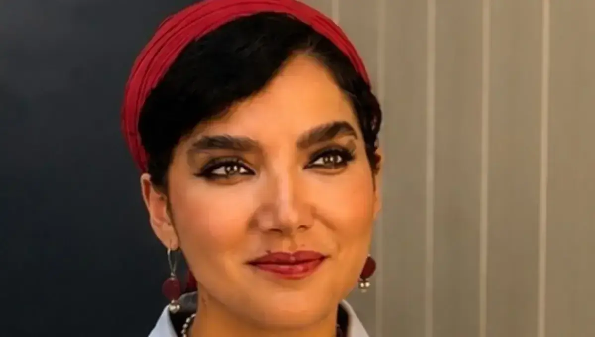 چهره متفاوت سارا رسول زاده با هدبند و پیراهن مردانه (+عکس)