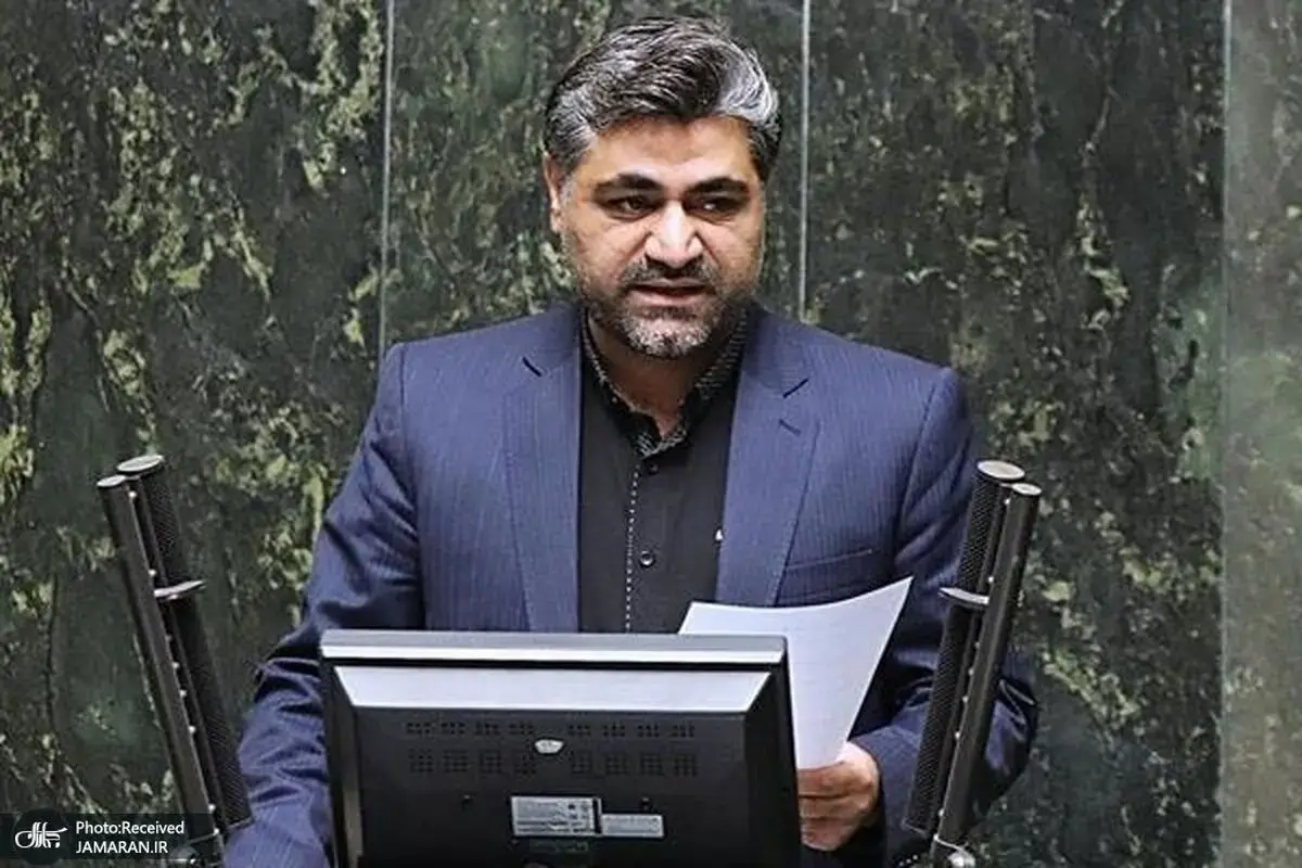  ماشین‌ ماشین سوختِ مجوزدار از مرز خارج می‌شود!