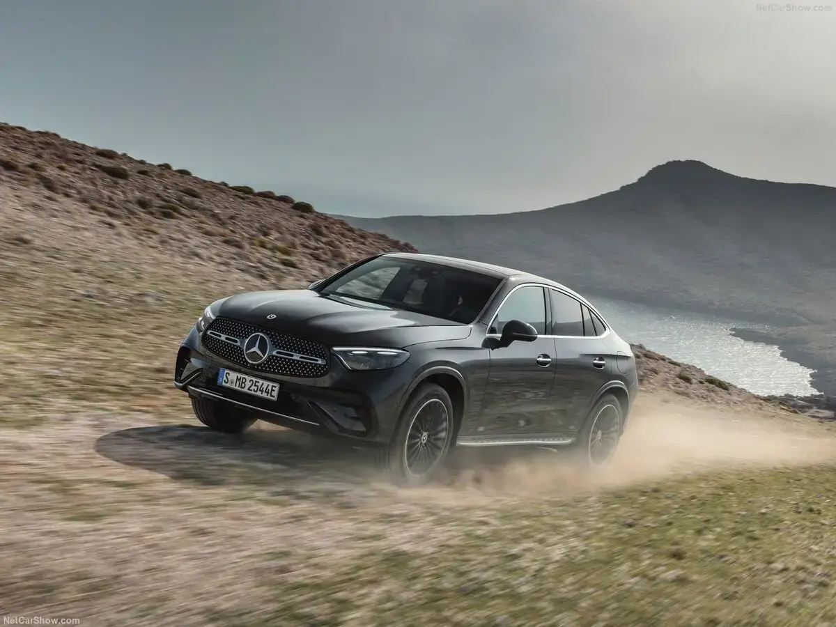  مرسدس بنز GLC 200 4MATIC کوپه؛ چرا یکی از جذاب‌ترین کراس‌اوورهای لوکس بازار است؟