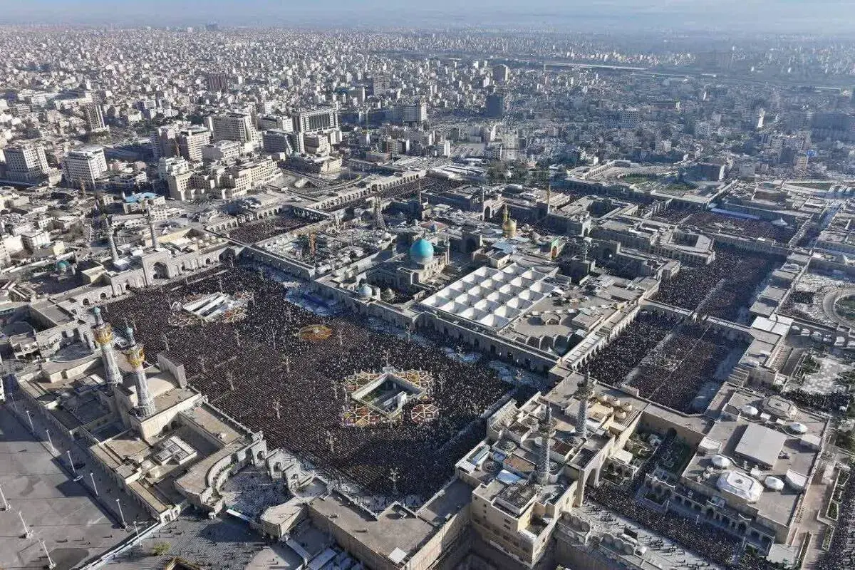 ۷.۲ میلیون زائر در دهه آخر صفر به مشهد سفر کردند