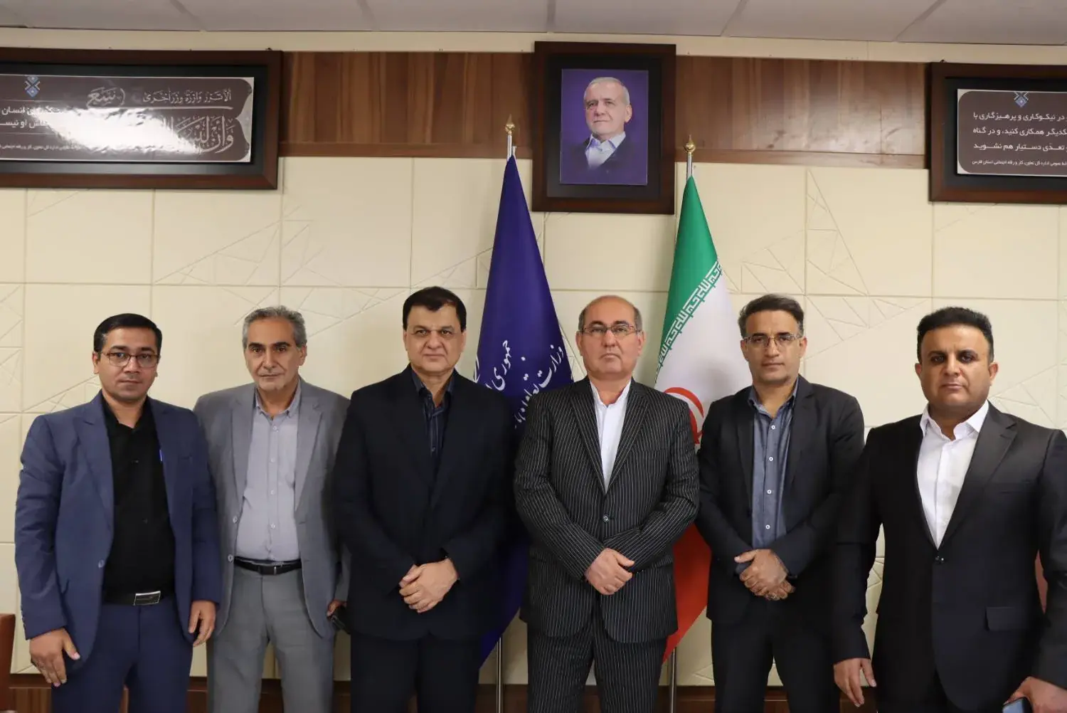 شتاب در مسیر اشتغال و توسعه خدمات به کارگران شهرستانهای کازرون و کوهچنار
